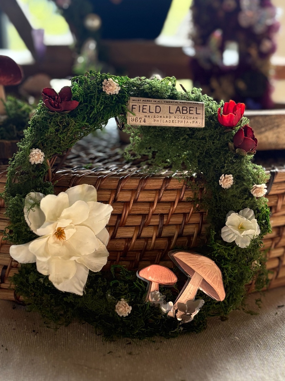 Moss & Floral mixed media Wreath - Picture 2 of 2